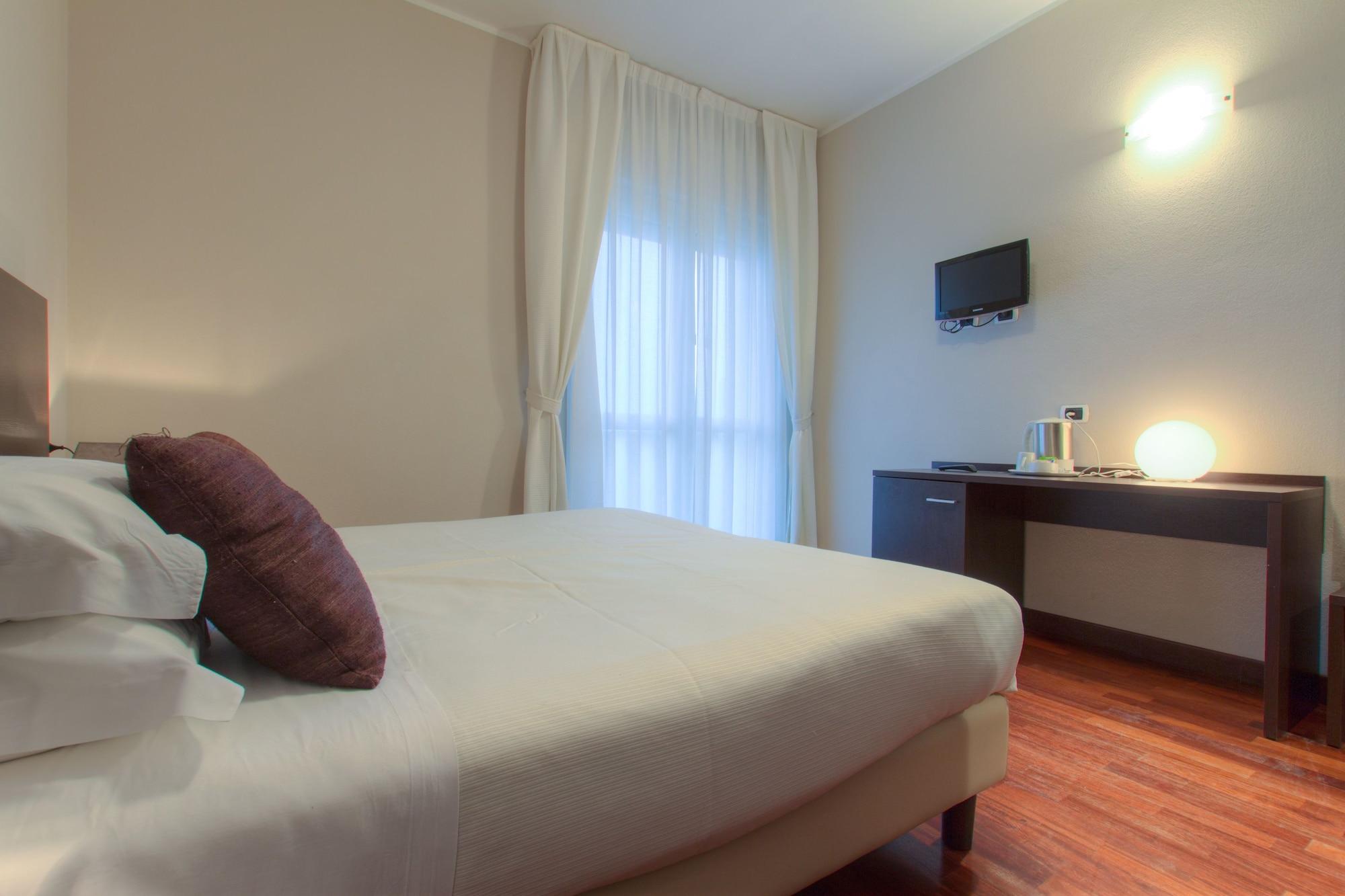 Hotel Kent Milano Marittima Exteriör bild
