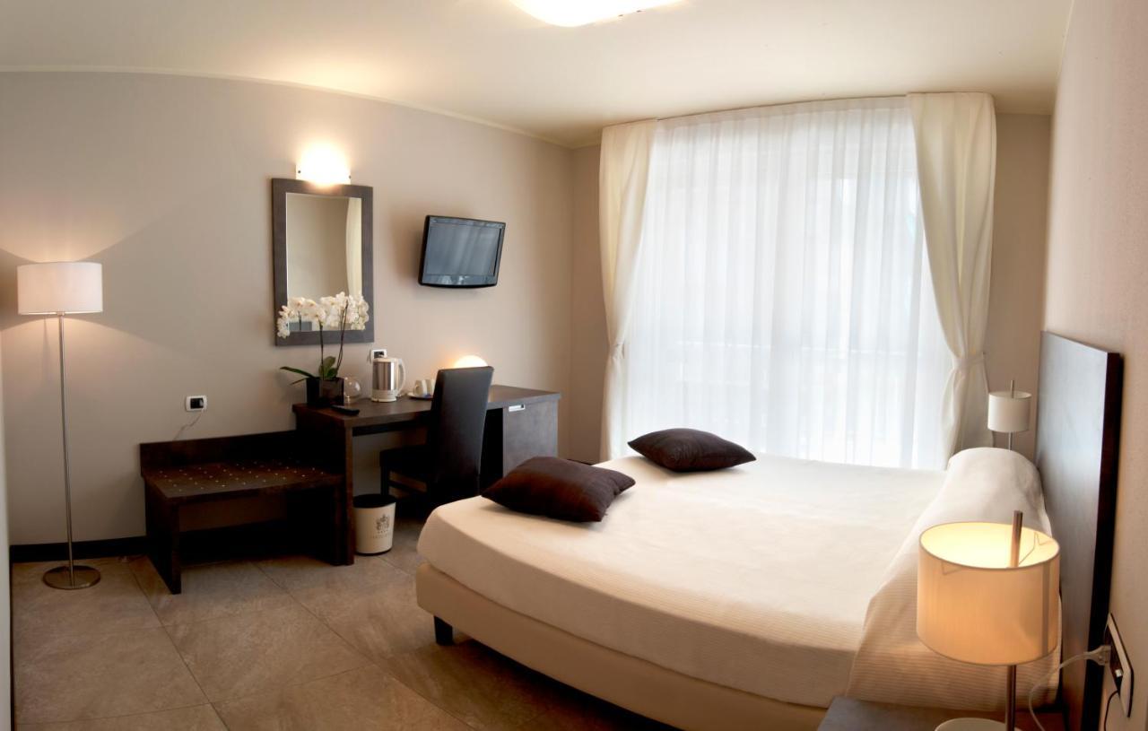 Hotel Kent Milano Marittima Exteriör bild