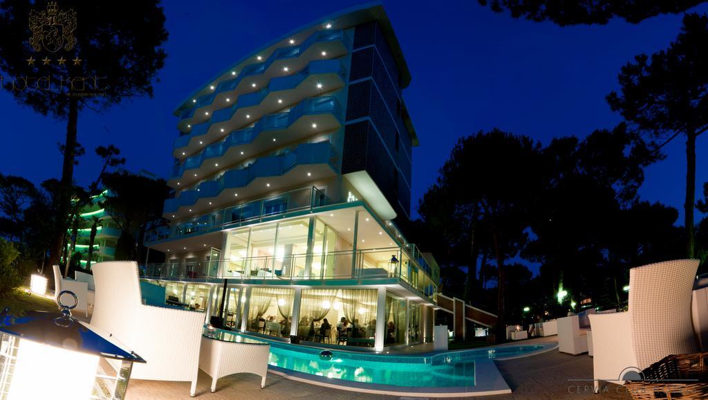 Hotel Kent Milano Marittima Exteriör bild