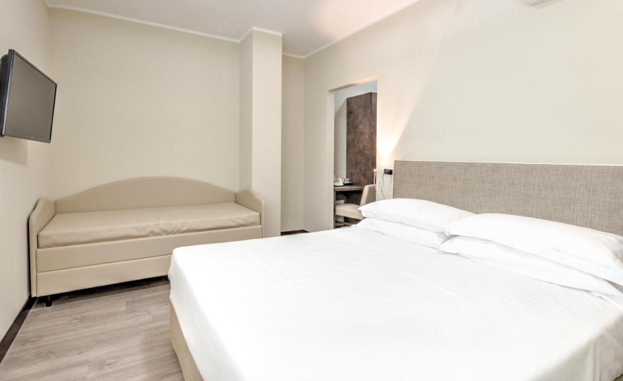 Hotel Kent Milano Marittima Rum bild